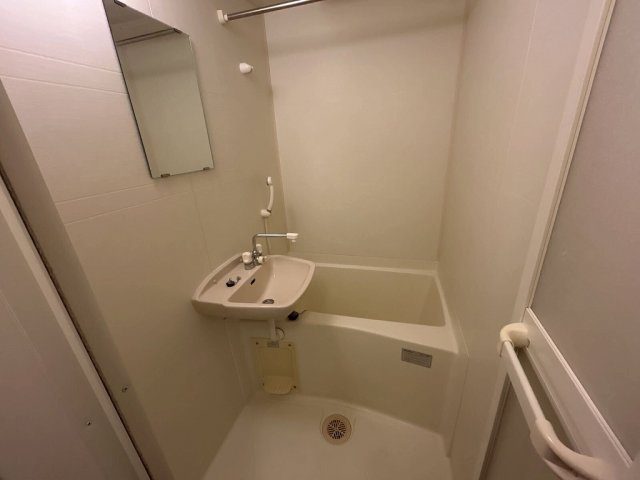 レオパレスセゾン・ドミールの浴室