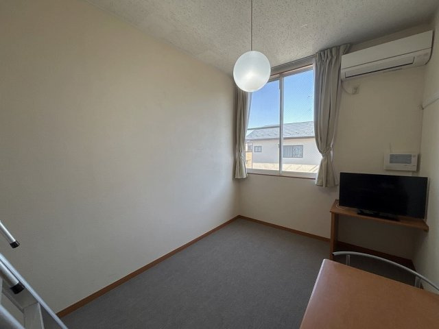 レオパレスセゾン・ドミールの居間・リビング