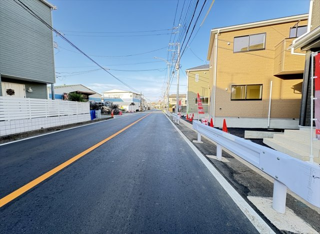 【前面道路含む現地写真】 | 新座市畑中2丁目　新築一戸建住宅　全3棟　(志木本店) | 前面道路の様子