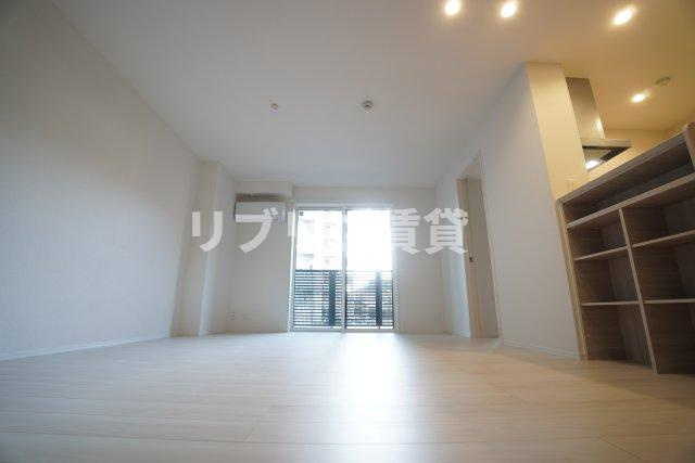 GRAND MAISON NISHICHIBAの居間・リビング