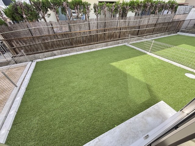 ハートフルタウン(春)名東区香流9期｜名古屋市の戸建ならホームアップの庭|お子さまの水遊びやガーデニングが楽しめるお庭