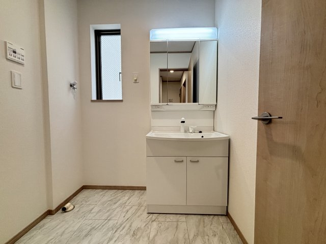 ハートフルタウン(春)名東区香流9期｜名古屋市の戸建ならホームアップの独立洗面台|就寝前や朝の身支度の際など、快適にお使いいただける洗面台