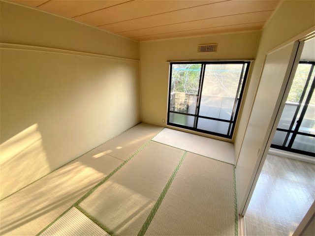 御苑ハイツAの和室