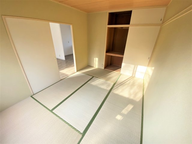 御苑ハイツAの和室