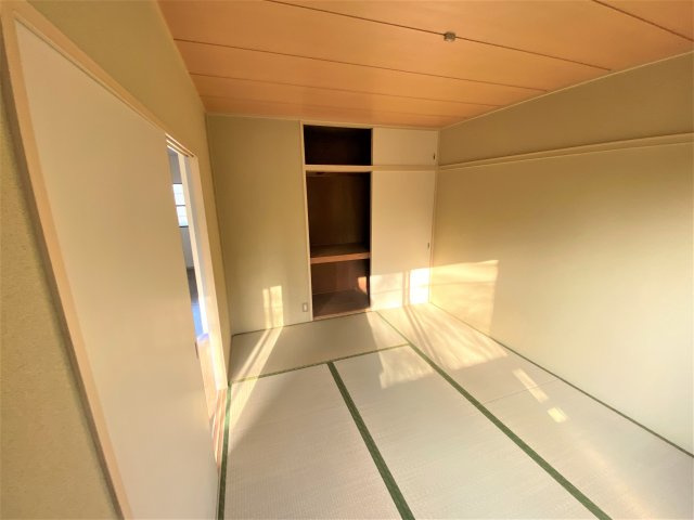 御苑ハイツAの和室