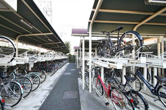プラウド大宮日進の駐輪場|■気になる物件は、お客様ご自身の目でお確かめ頂けます。
内覧希望は、０１２０－６５５－６２０（通話無料）にお気軽にご連絡下さいませ。