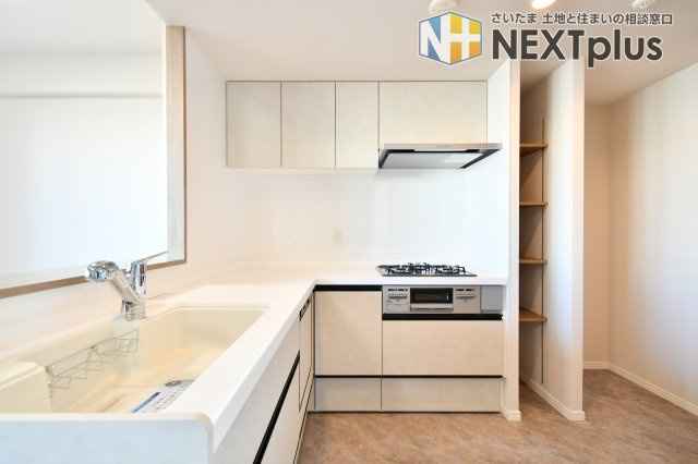 プラウド大宮日進のエントランス