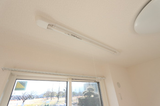 【設備】 | サントピア新涯Ⅱ | 室内物干し