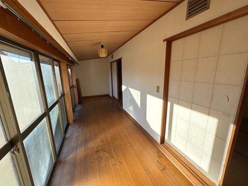 木更津市茅野　中古戸建の内装|広々とした縁側