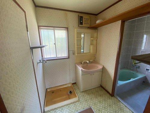 南房総市白浜町滝口　中古戸建の洗面所