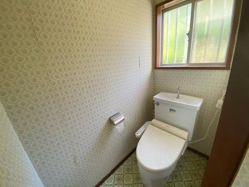 南房総市白浜町滝口　中古戸建のトイレ