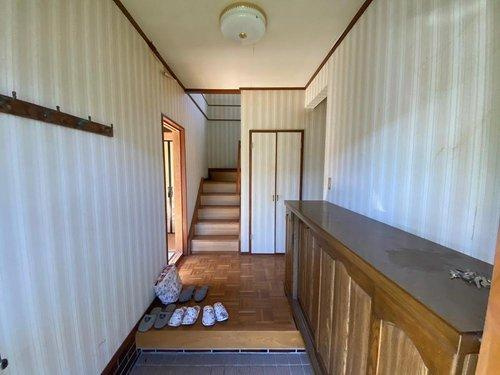 南房総市白浜町滝口　中古戸建の玄関