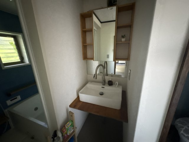 富津市富津　中古戸建の独立洗面台