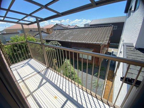 木更津市文京５丁目　中古戸建のバルコニー|バルコニー 高い建物が無いので洗濯物に太陽の光が届きます！