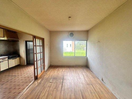 いすみ市岬町江場土　中古戸建の居間・リビング|６帖の洋室ダイニング