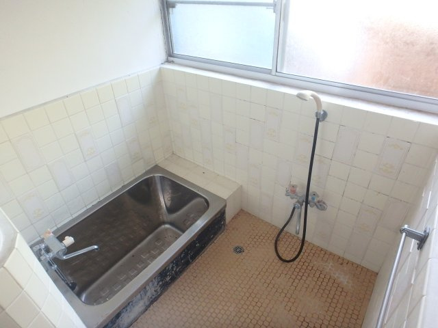 S1744H　須崎中古住宅の浴室