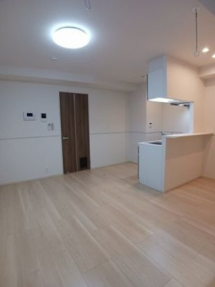 ＣＲＥＶＡＮＣＥ亀戸ＮＯＲＴＨの居間・リビング