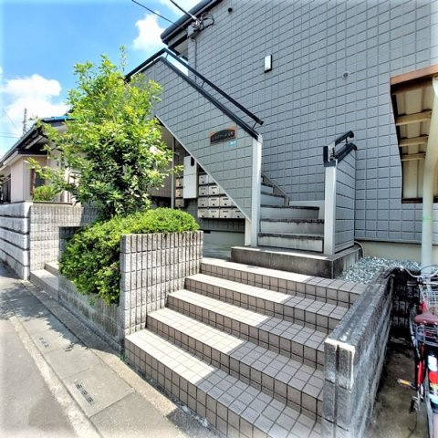 エスポワール元町のエントランス