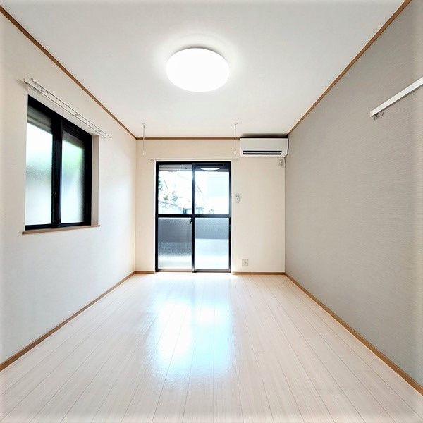 エスポワール元町の居間・リビング