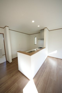 【外観】 | 【仲介手数料無料！！】府中市浅間町4丁目　新築戸建て（全2棟）A号棟　5890万円 | 令和７年10月20日撮影　建築中