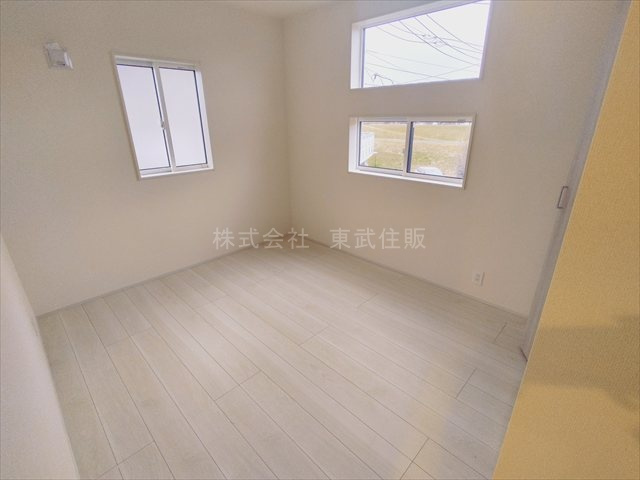 【内装】 | 志木市上宗岡1丁目　全3棟　1号棟 | 洋室5.0帖北西側