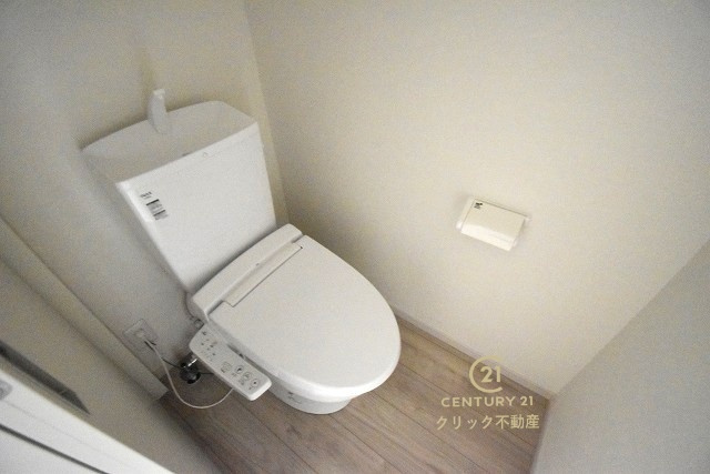 Grace　水戸市小吹町　1期 　限定1棟！のトイレ|毎日使う空間と機能だから、いつまでも清潔なスペースであってほしいのがトイレです。お掃除しやすいシンプルなデザインです。