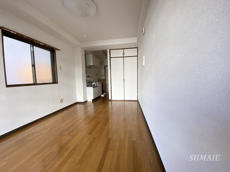 ハイムオーキスの寝室|フローリングのお部屋です☆