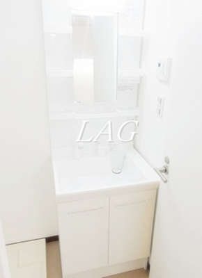 【洗面所】 | Marina Palace薬円台 | 洗面台です。