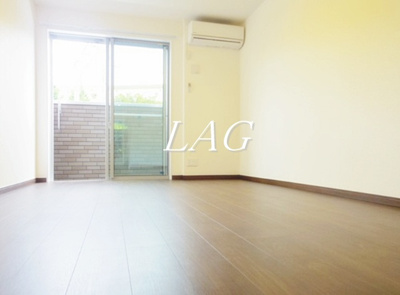 【居間・リビング】 | Marina Palace薬円台 | 洋室のお部屋です。