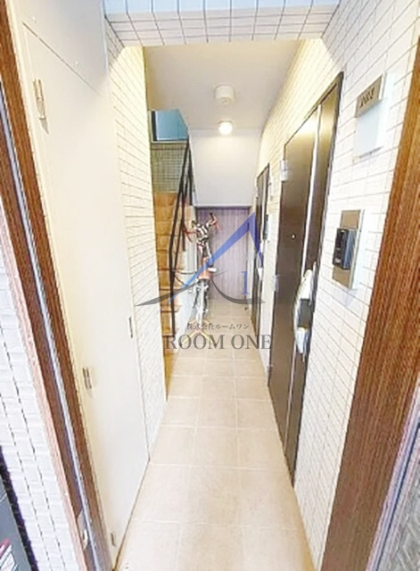 カーサ上野入谷のその他共用部分|共用階段です。