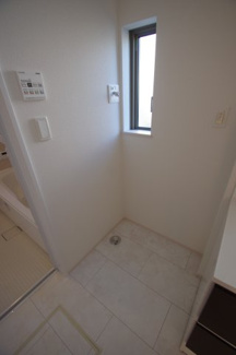 【ランドリースペース】 | 【仲介手数料無料！！】府中市浅間町4丁目　新築戸建て（全2棟）B号棟　5790万円