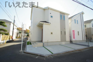 【外観】 | 【仲介手数料無料！！】府中市浅間町4丁目　新築戸建て（全2棟）B号棟　6190万円 | 令和７年10月20日撮影　建築中