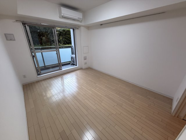 豊中市東寺内町の賃貸マンションの居間・リビング