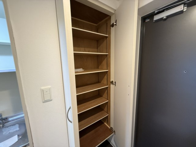 豊中市東寺内町の賃貸マンションの収納