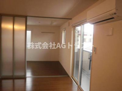 【洋室】 | BogorResidence | 南側洋室