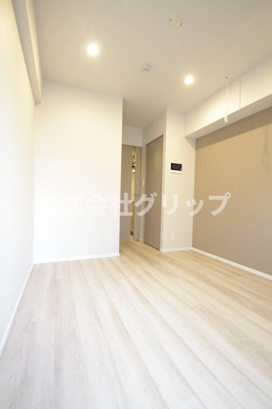 Log鶴見の洋室