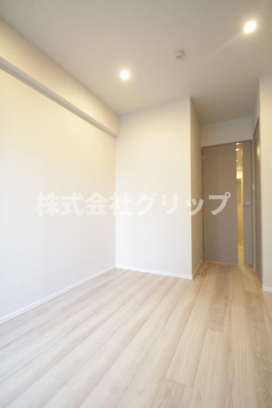 Log鶴見の洋室