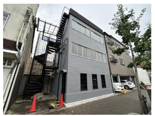 thinkビル烏丸今出ビル1棟貸ビルの外観