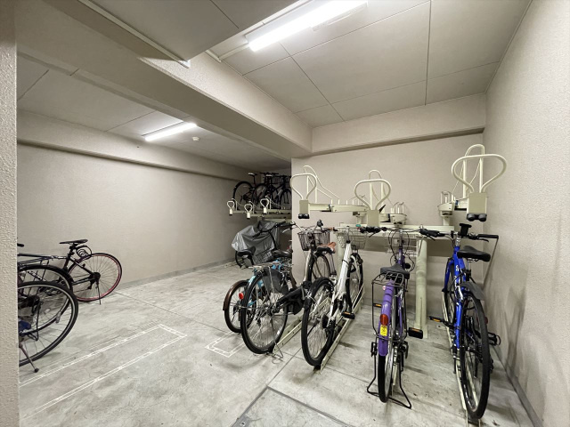 スカイコート目白台の駐車場|駐輪場