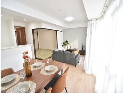 グランシャリオ可部中央の居間・リビング