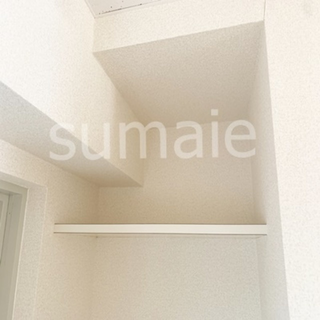 NCKビルの収納|玄関上部収納スペース