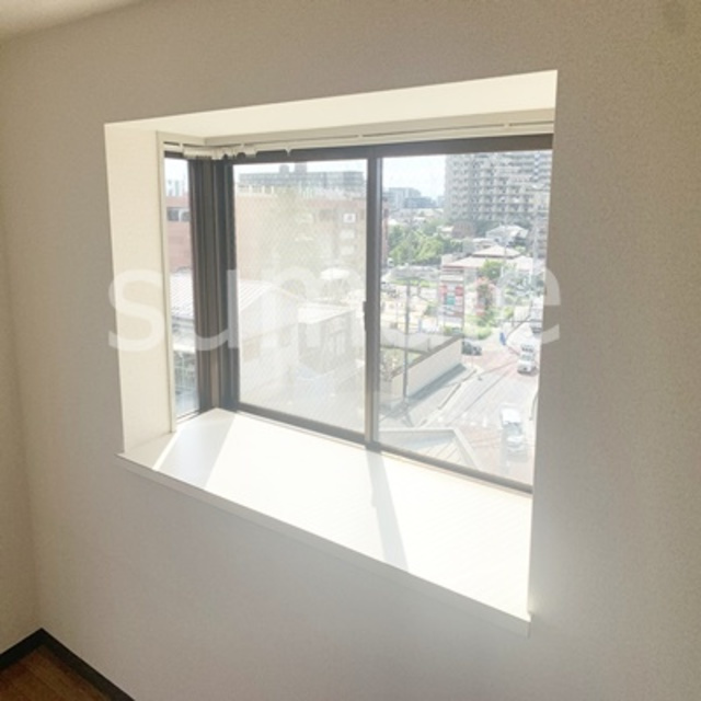 NCKビルの設備|出窓付き