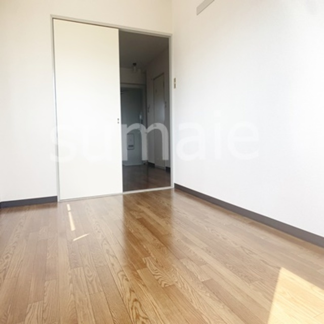 NCKビルの寝室|洋室