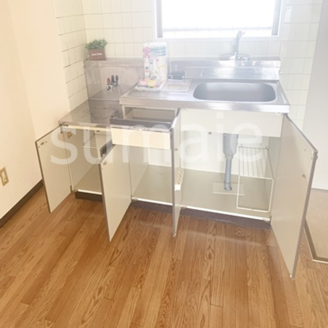 NCKビルのキッチン|キッチン収納