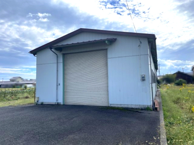 高島市新旭町深溝中古倉庫の外観