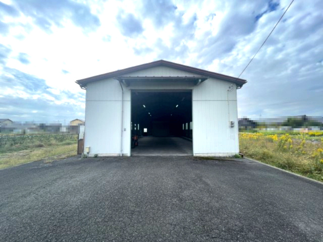 高島市新旭町深溝中古倉庫の外観