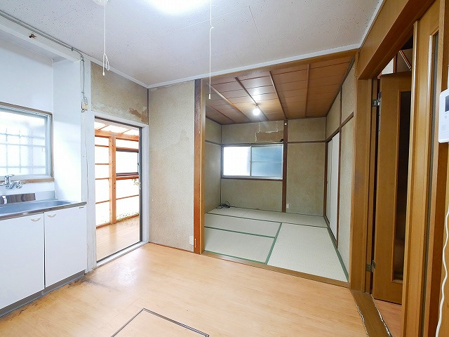 池田115貸家の居間・リビング