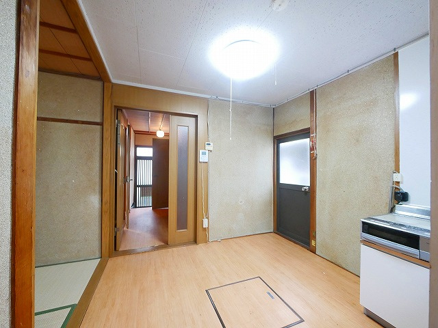 池田115貸家の居間・リビング