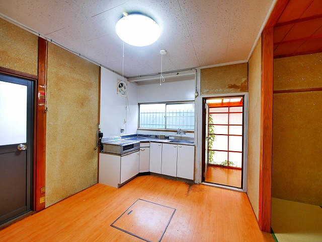 池田115貸家の居間・リビング