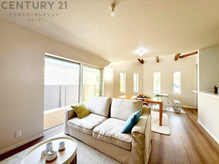 吹き抜けのある家で室内の開放感、採光・通風性の向上など快適な暮らしが出来ます。